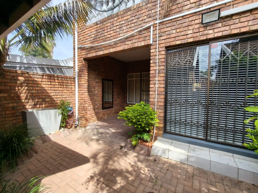 3 Bedroom Property for Sale in Safari Gardens North West